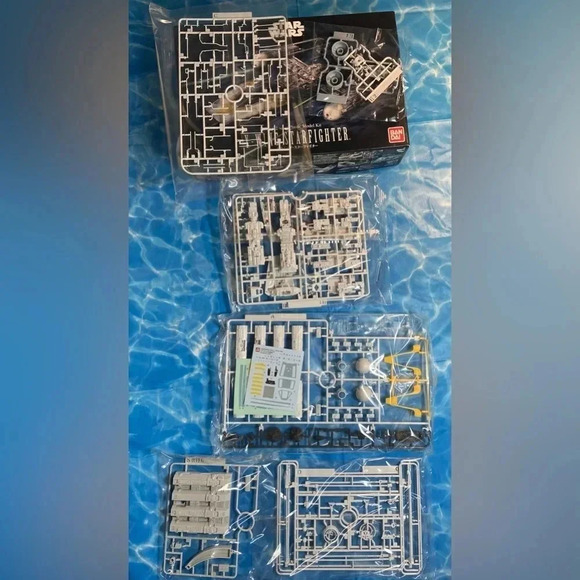 BAN DAI Star Wars Y-Wing Starfighter 1/72 scale Plastic Model Kit - Brand New - Picture 5 of 10